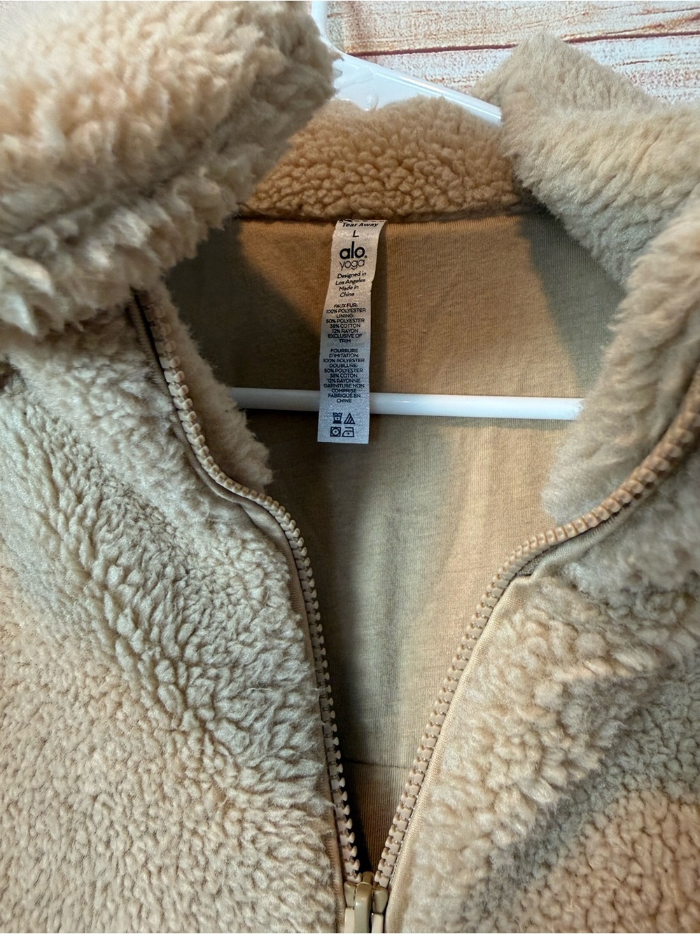 ALO Yoga Plush Hooded Teddy Jacket - Beige Like new - Picture 4 of 6